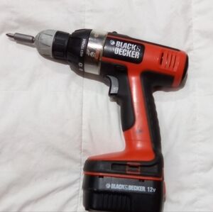 Black & Decker 12V Red and Black Cordless Drill